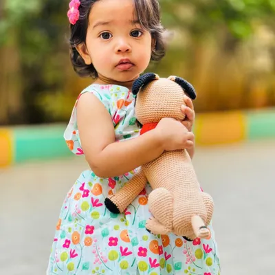 This just melts my heart. A beautiful little girl cuddling the Simba the pug replica I made in memory of her family's beloved pet. These moments are so precious.