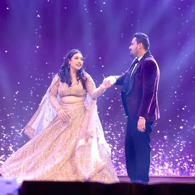 Capturing that perfect, in-between moment during a couple's dance. It's these little interactions that show the real chemistry and make the performance special.