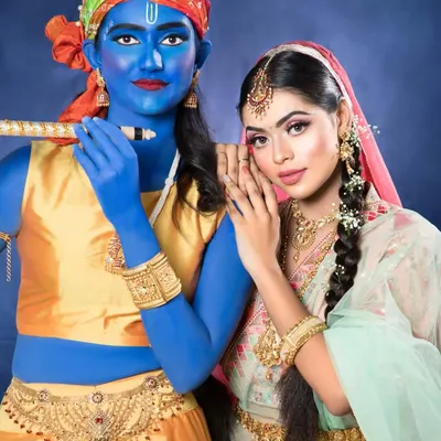 A creative take on a mythological theme for Janmashtami. Our students learn to use makeup for character creation, combining traditional motifs with modern artistry.