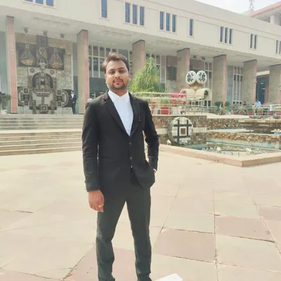 A moment outside the Delhi High Court. I am prepared to take your property inheritance or ownership dispute to the necessary judicial level to fight for your rights.