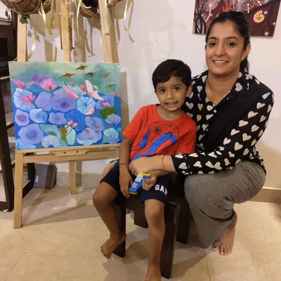 This moment captures the legacy of my studio perfectly. It fills me with so much joy to see a former student return with her own child, ready to start a new generation's creative journey with me.
