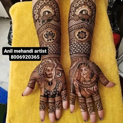 A perfect example of my custom portrait work. The faces of the bride and groom are drawn with great detail and likeness, set within a beautiful design of peacocks and lotus flowers. I use 100% organic henna to get that sharp contrast and dark stain.
