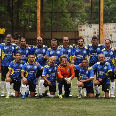 Our complete Lemon Break Sports FC Veterans squad, united and ready before a league fixture. Being part of this team means you get the full, professional matchday experience.