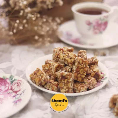 The classic combination of chai and chikki is a timeless comfort. Here is my crunchy peanut chikki, the perfect sweet bite to enjoy with a hot cup of tea. It’s a simple pleasure that reminds me of my childhood.