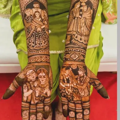 This bridal mehendi is a tribute to family. It features portraits of the bride's family on her arms and her own bridal portrait, ensuring her loved ones are with her every step of the way.