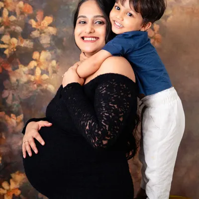 Including your firstborn in your maternity shoot is a beautiful way to capture the moment your family began to grow. That sweet, impromptu hug from a soon-to-be big brother is a memory to cherish.