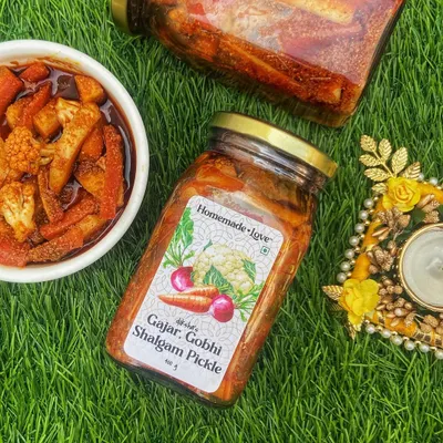 The wait is finally over. Our most awaited winter special, the Gajar Gobhi Shalgam Pickle, is now live. Get your jar of this sweet, spicy, and tangy delight before it's gone.