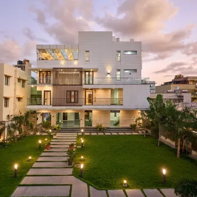 'Wilasa' is an opulent villa where the landscape is as important as the house itself. The ample foreground with its manicured lawn provides a serene setting for the built form, whose facade is a play of solids and voids.