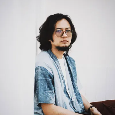 An outtake from my shoot with the talented musician Taba Chake. I love capturing artists in their element, even in the quiet moments between takes.