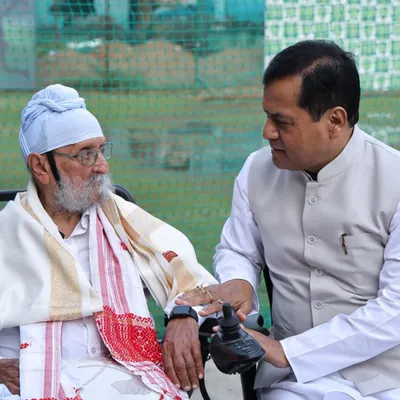 A moment of immense pride as Hon’ble Minister Shri Sarbananda Sonowal engages in conversation with his Guru, our founder Shri Gurcharan Singh ji. His presence at the academy reinforces the deep respect our institution commands.