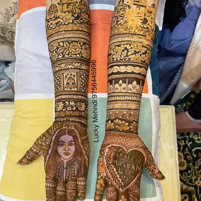A beautiful example of a full bridal portrait set. One hand features a detailed portrait of the bride, while the other holds a heart with the couple's names, a perfect blend of personal and romantic.