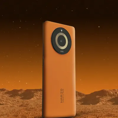 To showcase the 'Martian' color of the realme Narzo phone, I built a miniature Mars set in my studio. This shot demonstrates my ability to create entire worlds for a product, using sand, lighting, and Photoshop to bring a concept to life.