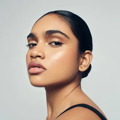 This is what I mean by 'skin-focused' makeup. It’s about creating a flawless, healthy-looking canvas that glows from within. This shot, with no heavy filters, shows how I use premium products to achieve a natural, radiant finish. ⭐️