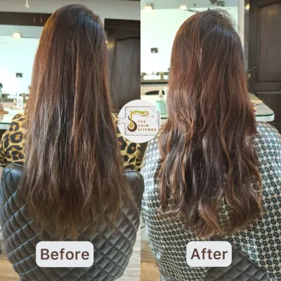 A frizz-free look doesn't always need a blow-dry. For this client, a healthy haircut and just two drops of my custom plant-based Argan frizz tamer were enough to achieve this smooth, natural finish.