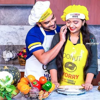 A playful moment from Prashast and Yamini's kitchen-themed pre-wedding shoot. I use creative direction to bring out a couple's personality, resulting in fun and memorable engagement photos.