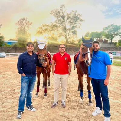 We were happy to welcome Ashneer Grover to our stables. It's always a pleasure to share our passion for horses and provide a relaxing escape for our guests.