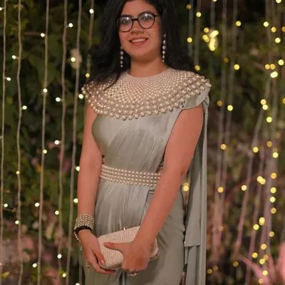 All dressed up and ready for a sangeet night. I love helping my clients not just with their dance, but also with ideas on how to style their look for the big performance.