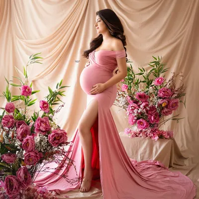 Learn to build and shoot elaborate floral sets that look like they're straight from a magazine. I'll show you how to arrange flowers and style gowns for a truly Pinterest-worthy result.