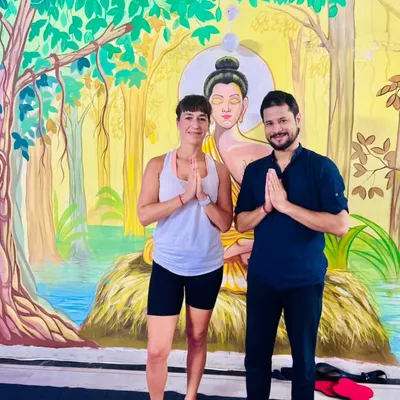 I am always happy to welcome international visitors to my studio. Sharing the practice of yoga with people from different cultures, like this yogi from New York, is a true blessing.