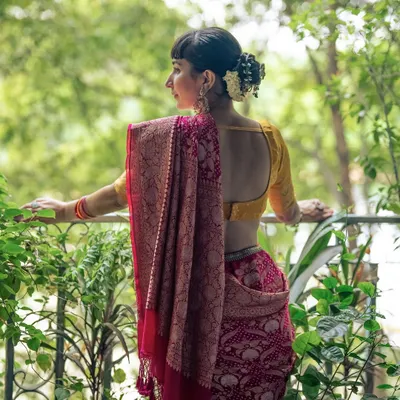 The back view of my Kaduwa Banarasi bandhani saree, draped to showcase the beautiful weave and pallu.