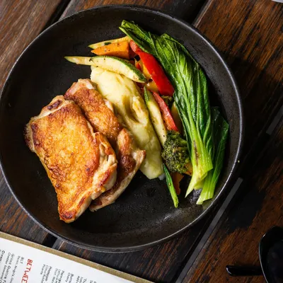 As the rain taps on the windows, a dish like my Grilled Chicken with buttery mashed potatoes and warm jus feels just right. It’s comfort on a plate, perfect for a slow lunch with good company.