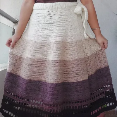 The Colosseum Wrap Skirt features a unique wrap technique. As a tester, I ensured the instructions were beginner-friendly and that the made-to-measure calculations resulted in a perfect fit.