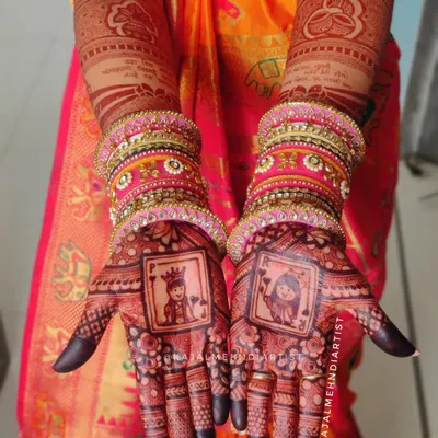 A playful twist on the couple portrait with these King and Queen of hearts cards. This is such a fun way to show your connection, especially when the henna stain comes in dark and beautiful.