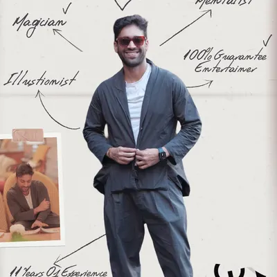 This is me in a nutshell: a magician, illusionist, and mentalist who guarantees a great time. With over 11 years of experience, I've built a show that is modern, interactive, and unforgettable.