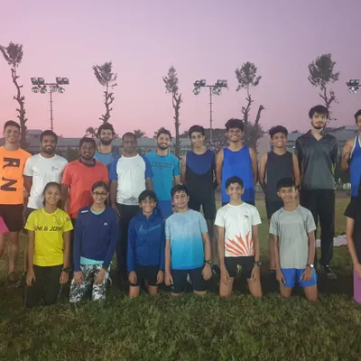 The DSSA family. A group photo of our athletes and coaches after a hard training session, united in our passion for track and field.