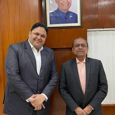 It was a pleasure to meet the Managing Director of LIC of India in Mumbai. We discussed various aspects of the insurance industry, which provides valuable insight for my work in mediating insurance claim disputes and policy arguments.