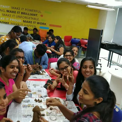 The energy in the room during a corporate workshop is always amazing. This team-building session was filled with smiles, collaboration, and some friendly competition to create the best sculpture.