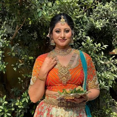 Wishing everyone a happy and prosperous Ugadi. Here is a festive look I created to celebrate the new year.