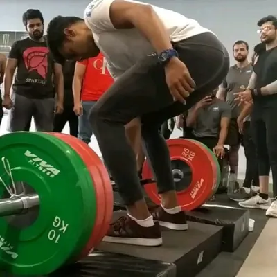 This is a 160kg single arm deadlift with no belt or straps. A year ago, I performed this feat of strength when it seemed impossible, especially after many other strong men had tried and failed. It is probably the most impressive thing I have done to date.