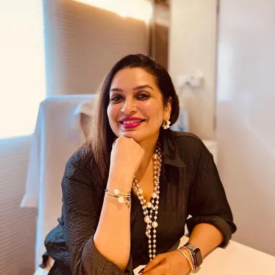 Welcome to my clinic. With over 30 years of experience in dermatology, my goal is to provide you with expert care and solutions that are tailored to your specific needs. I believe in building a relationship based on trust and clear, honest communication.