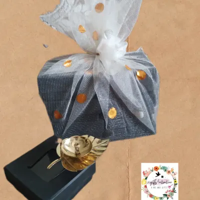 A simple yet elegant Diwali gift combo featuring a set of six beautifully packaged diyas, perfect for sending festive wishes to friends, family, or colleagues.