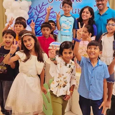 Pure birthday joy. The birthday boy and his friends celebrating after a fantastic "Under The Sea" themed art party. We love seeing these happy faces at the end of a creative day.