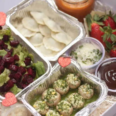 Our Italian Veg Date Night Meal for 2. This box includes stuffed mushrooms, ravioli, a fresh salad, soup, and a decadent chocolate dip with strawberries.