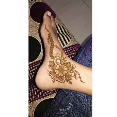 Henna isn't just for hands. Here is an elegant floral and vine design I created for the foot, perfect for a bride or for any special occasion.
