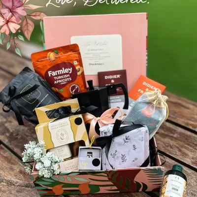 Love, delivered. This pamper hamper for him is filled with Turkish apricots, artisanal soaps, argan oil, and other wellness products, all presented in a stylish, modern tray.