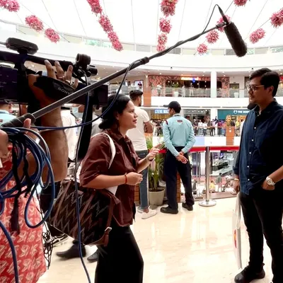 Here I am during an interview on inauguration day for a commercial project. It's always great to share insights into the design and execution process with a wider audience.
