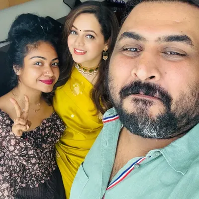 A day to remember! A selfie with the magical Bhavana Menon and stylist Sabarinath after a successful shoot.