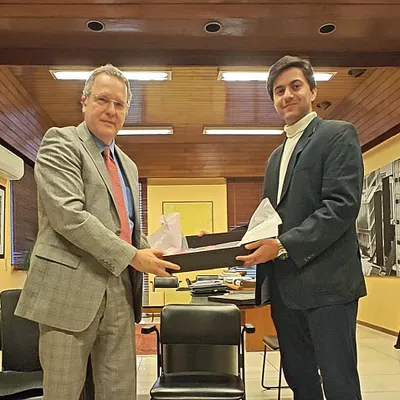 We believe in building bridges through sport. Here, our CEO, Raaghav Sood, presents official jerseys to His Excellency, Kenneth da Nóbrega, the Ambassador of Brazil to India. This moment represents our commitment to fostering international collaboration and creating a global network for our athletes.