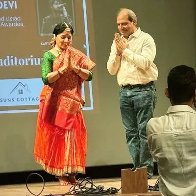 A moment of mutual respect and gratitude at a workshop organized by Kalakshetra SRCC at Shri Ram College of Commerce. We explored the intricacies of Bharatanatyam and discussed pursuing dance as a professional vocation.