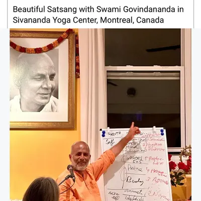 A beautiful Satsang in Montreal, where I had the opportunity to share the teachings of Vedanta. The portrait of my Guru, Swami Vishnudevananda, is always present.