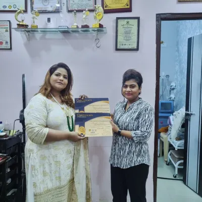 I'm excited to share my new achievement! I have completed my diploma in Cosmetology and Permanent Makeup to bring even more advanced skills to my academy.