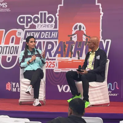 It was an honor to be invited by Sunil Shetty to lead an informational session for the Apollo Tyres New Delhi Marathon. Sharing knowledge with the running community before a big race is always a rewarding experience.