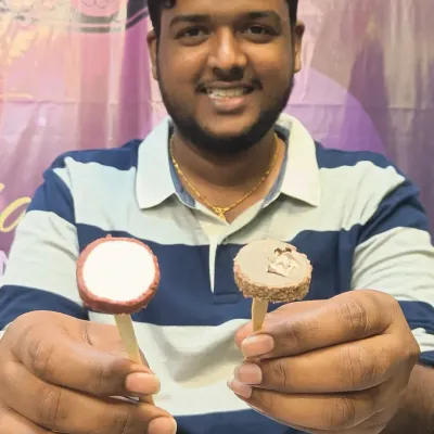 Our special ice cream lollipops are a unique and fun dessert, especially popular during the Ramadan festival. A cool treat after a spicy meal.