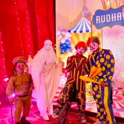 Our team of live entertainers is ready to make your child's party a hit. This group includes clowns, one on a unicycle, and other costumed characters who are experts at interacting with children and creating a fun, festive environment.