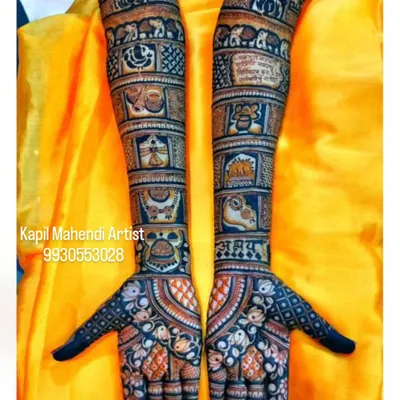This is the result of my organic henna paste. The design is dark and bold, ensuring the intricate details of the wedding story are clearly visible.