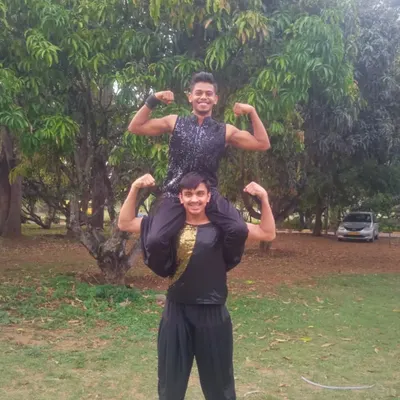 Strength is built together. A fun moment of calisthenics and partner work with my brother, proving that fitness can be both challenging and playful.